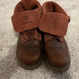 Women’s timberland roll down boots rust color